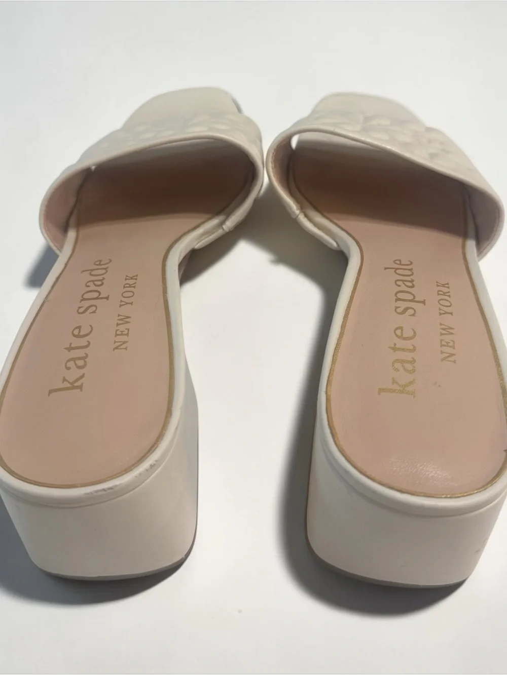 kate spade Cream Quilted Floral Block Heel Mules size 10B gentle use